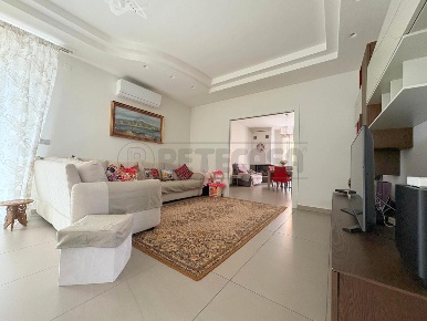Foto Appartamento a Marcianise di 200 m² con 5 locali in vendita