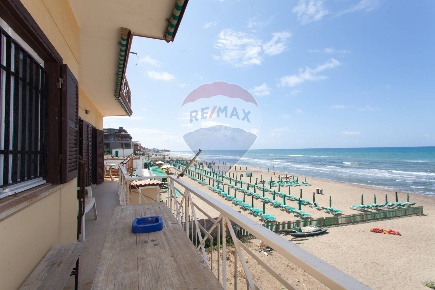 Foto Appartamento in Lungomare Enea, Anzio Lavinio Mare di 100 m²
