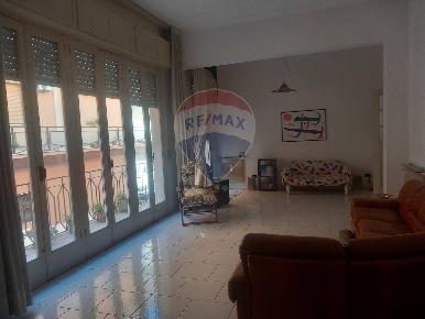 Foto Appartamento in VIA FIRENZE, Vittoria Centro di 140 m² con 7 locali