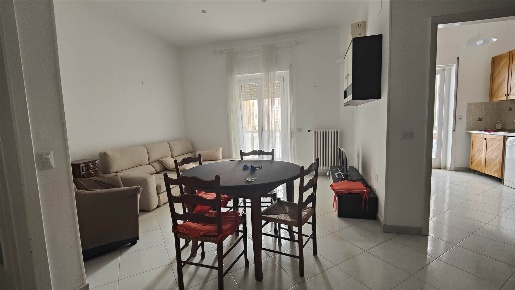 Foto Appartamento in Via Salvemini, Cosenza Centro di 111 m² con 5 locali