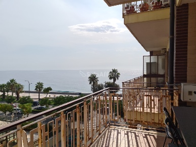 Foto Appartamento a Catanzaro Catanzaro Lido di 120 m² con 3 locali