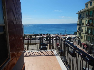 Foto Appartamento a Catanzaro Catanzaro Lido di 150 m² con 4 locali
