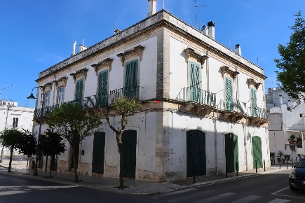 Foto Appartamento in Via Vincenzo Bellini  31, Martina Franca di 220 m²