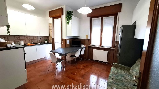 Foto Appartamento in VIA MARTIRI DELLA RESISTENZA, Piacenza di 136 m²