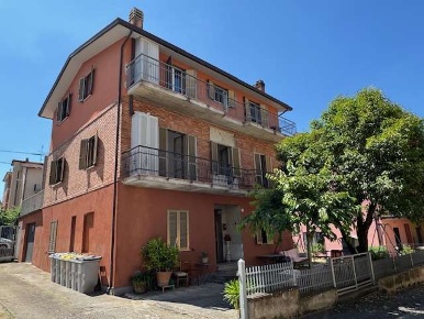 Foto Appartamento a Perugia di 98 m² con 4 locali in vendita
