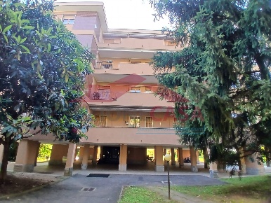 Foto Appartamento in VIA MIOLA, Saronno di 80 m² con 2 locali in vendita