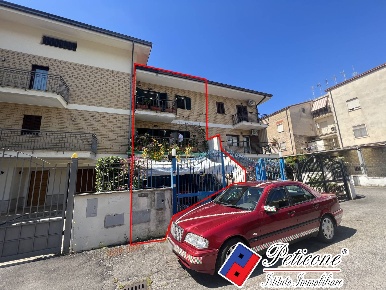 Foto Villa unifamiliare in Via della stazione, Fondi Centro di 183 m²