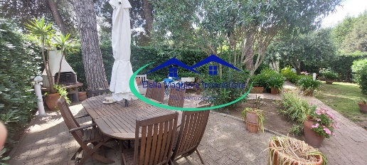 Foto Appartamento in via ravizza, Livorno Ardenza di 184 m² con 8 locali