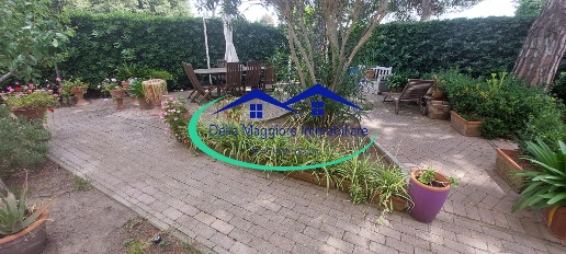 Foto Appartamento in via ravizza, Livorno Ardenza di 184 m² con 8 locali