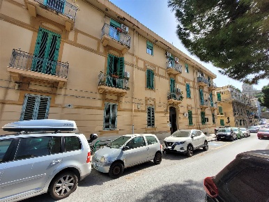 Foto Appartamento in Via Gagini 6, Messina di 131 m² con 6 locali