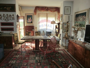 Foto Appartamento a Follonica Centro di 88 m² con 4 locali in vendita