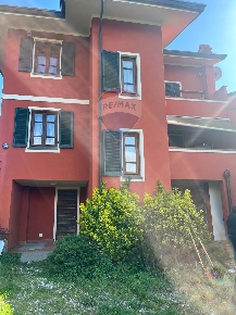 Foto Villa bifamiliare in via delle sezioni, Massarosa di 208 m² in vendita