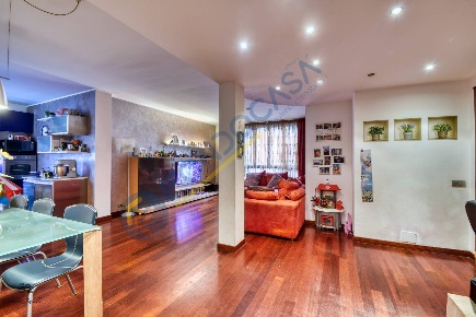 Foto Appartamento in piazza carlo marx, Senago di 113 m² con 3 locali