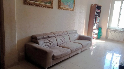 Foto Appartamento in Via Piacenza, Genova Molassana di 67 m² con 3 locali