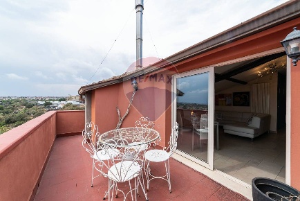 Foto Appartamento in Via Balatelle, San Giovanni la Punta Centro di 100 m²