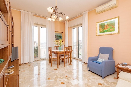 Foto Appartamento in Via Giuseppe Garibaldi, Cornaredo Centro di 115 m²