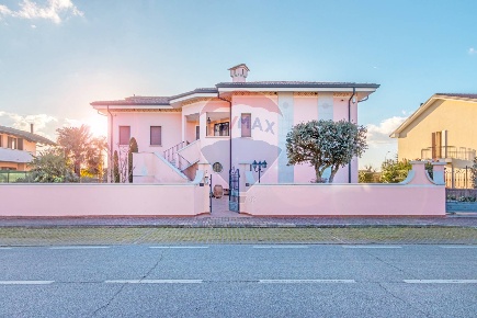 Foto Villa singola in via Capsir, Suzzara Dosso del Corso - Chiesanuova