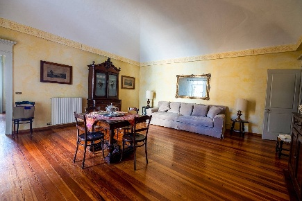 Foto Appartamento in Via delle Scuole, Mondovì Piazza di 111 m² in vendita