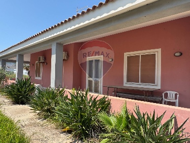 Foto Villa unifamiliare in Contrada Morghella, Pachino di 126 m² in vendita