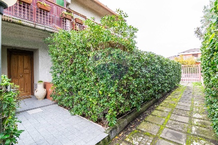 Foto Appartamento in Via Gaetano Donizetti, San Giovanni la Punta Centro