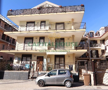 Foto Appartamento a San Nicola la Strada di 90 m² con 3 locali in vendita