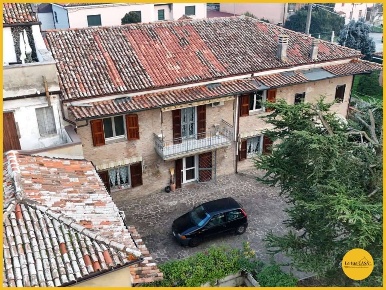 Foto Villa a schiera in via Nazionale, Argenta Centro di 100 m² in vendita