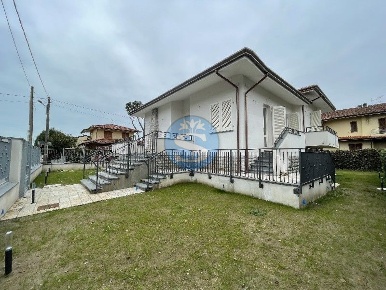 Foto Villa a Pietrasanta in affitto