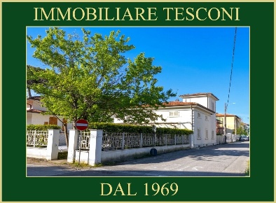Foto Villa bifamiliare in Via san antonio 10, Pietrasanta di 143 m²