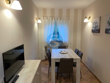 Foto Villa unifamiliare a Pietrasanta di 75 m² con 2 locali in affitto