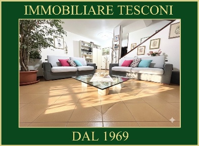 Foto Villa a schiera a Pietrasanta di 80 m² con 4 locali in affitto