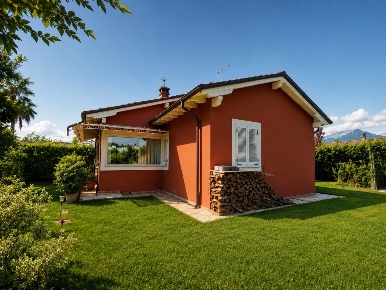 Foto Villa unifamiliare in via setteponti, Pietrasanta di 110 m² in vendita