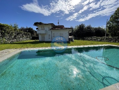 Foto Villa a Pietrasanta in affitto