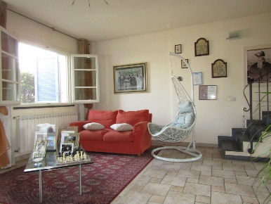 Foto Villa a schiera a Massarosa di 140 m² con 6 locali in vendita