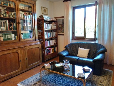 Foto Villa unifamiliare a Massarosa Piano di Mommio di 250 m² con 6 locali