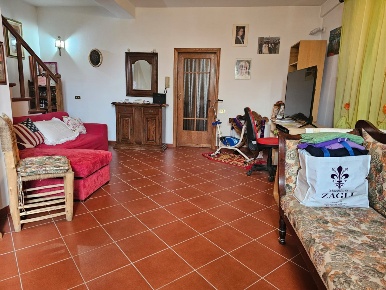 Foto Villa unifamiliare a Pontassieve Doccia di 190 m² con 8 locali