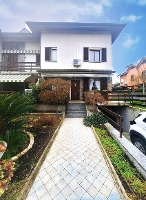 Foto Appartamento in VIA EMILIA ROMAGNA, Gorgonzola di 130 m² con 3 locali