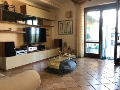 Foto Villa unifamiliare a Massarosa Stiava di 175 m² con 5 locali
