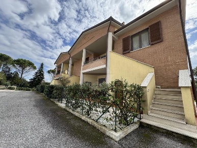 Foto Appartamento in Via Fratelli Cairoli, Corciano in vendita
