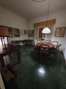 Foto Appartamento a Pietrasanta di 109 m² con 5 locali in vendita