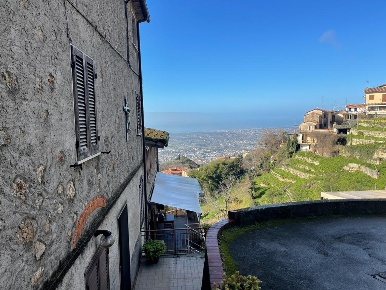 Foto Appartamento a Pietrasanta di 80 m² con 3 locali in vendita