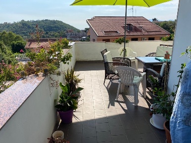 Foto Villa unifamiliare in VIA MONTE OFELIO, Sessa Aurunca di 500 m²