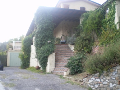 Foto Villa unifamiliare a Pietrasanta di 140 m² con 5 locali in vendita