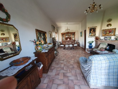 Foto Villa unifamiliare in Pietrasanta, Pietrasanta di 150 m² con 8 locali