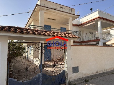 Foto Appartamento a Sessa Aurunca di 160 m² in vendita