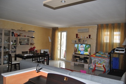Foto Appartamento Floridia di 130 m² con 4 locali in vendita