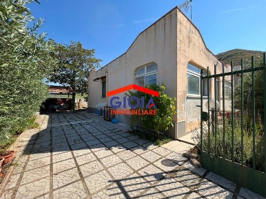 Foto Villa unifamiliare in via domiziana km 14600, Sessa Aurunca di 100 m²