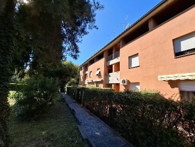 Foto Villa a schiera in Via Manzoni, Meda di 170 m² con 5 locali in vendita
