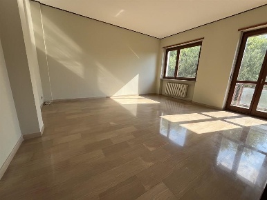 Foto Appartamento a Mondovì di 80 m² con 4 locali in vendita