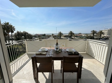 Foto Appartamento in Viale Roma, Pietrasanta di 130 m² con 4 locali