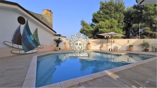 Foto Villa unifamiliare in viale vittorio veneto, Floridia di 490 m²